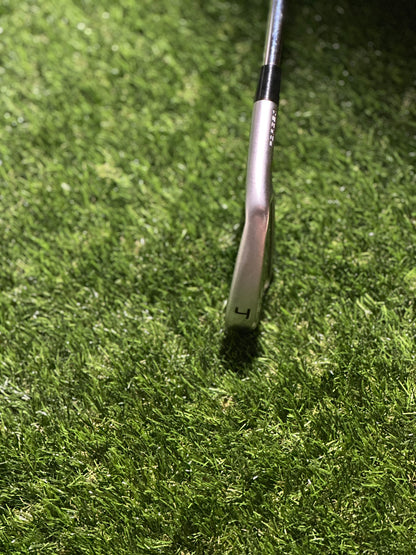Taylormade P7MC 4-iron / Right Handed / Stiff Shaft