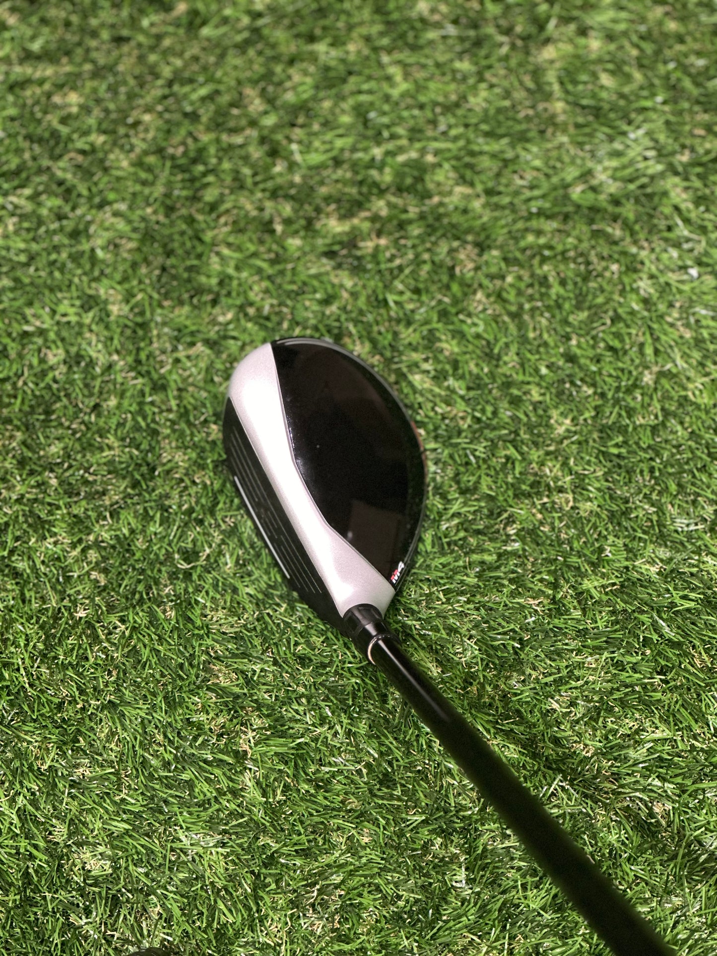 Taylormade M4 Rescue #3 Hybrid / 19 Degree / Stiff Flex Fujikura Shaft (MINT)