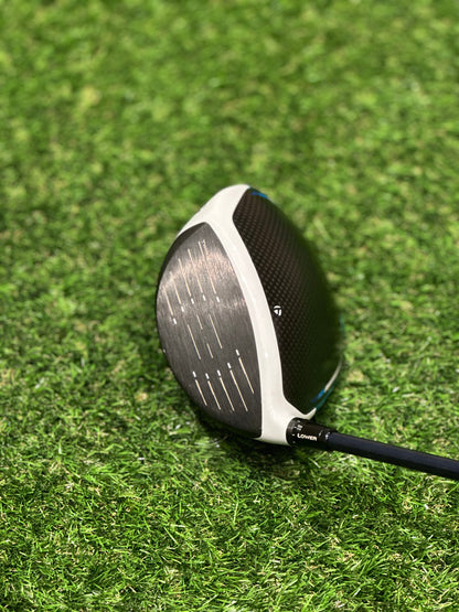 Taylormade SIM2 Max Driver / 10.5 Degree / Regular Flex / Fujikura Ventus Blue